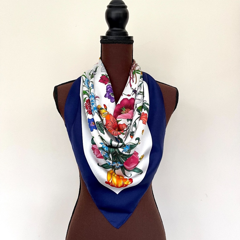 Display # 2 Gucci Scarf Flora Print Blue Border Wrap - Picture 10 of 13